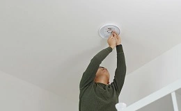 electrician pentru schimbare, instalare, montare plafoniere in Bucuresti si Ilfov